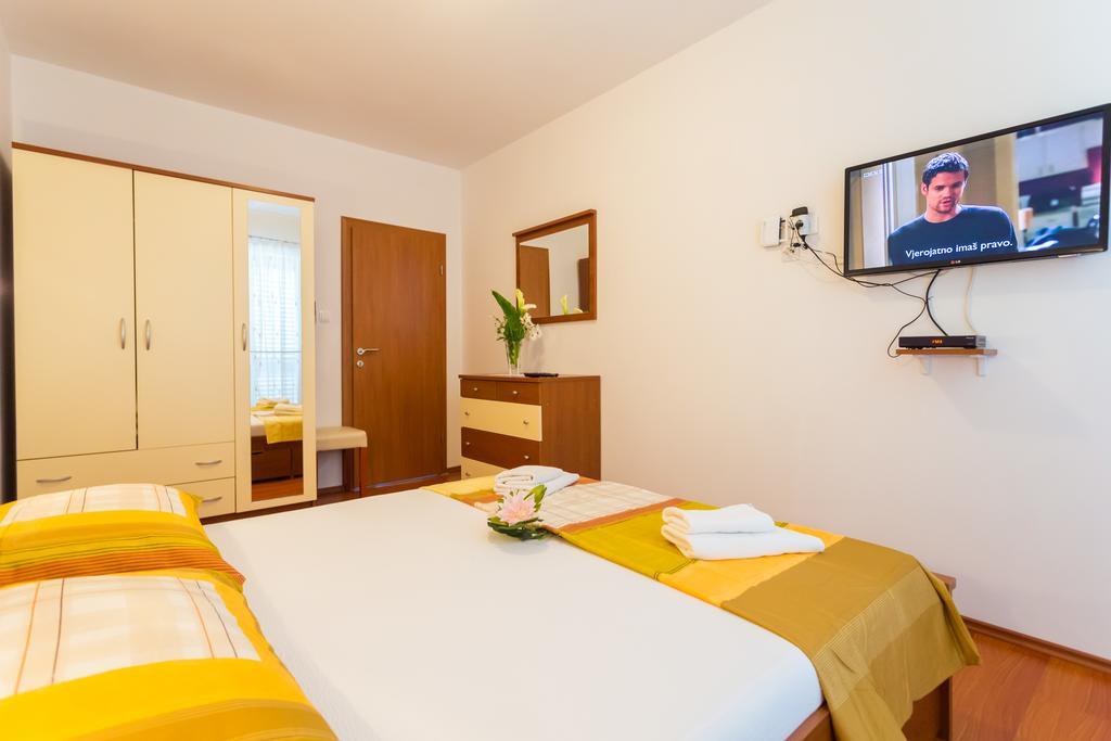 Apartments Slavica Pomena Room photo