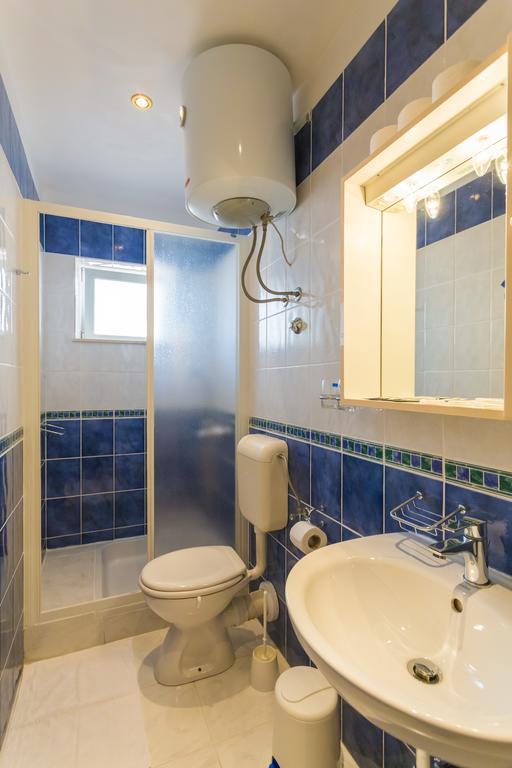 Apartments Slavica Pomena Exterior photo