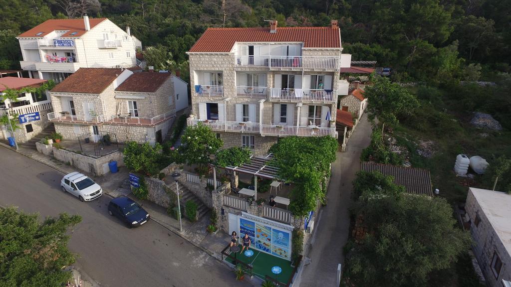 Apartments Slavica Pomena Exterior photo